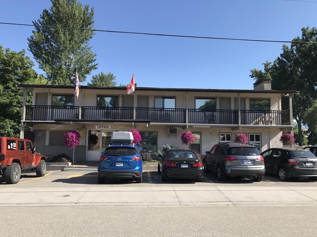 Polson Park Motel Вернон Екстер'єр фото