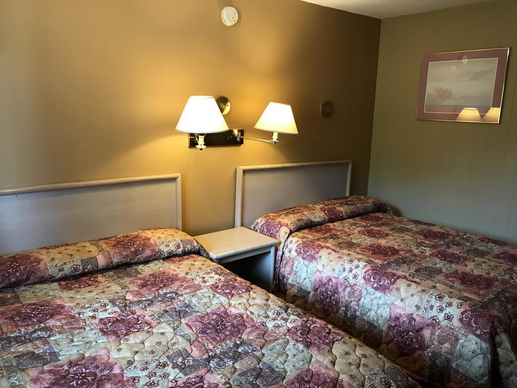 Polson Park Motel Вернон Екстер'єр фото