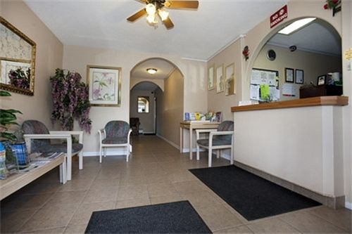 Polson Park Motel Вернон Екстер'єр фото
