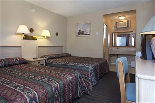 Polson Park Motel Вернон Екстер'єр фото