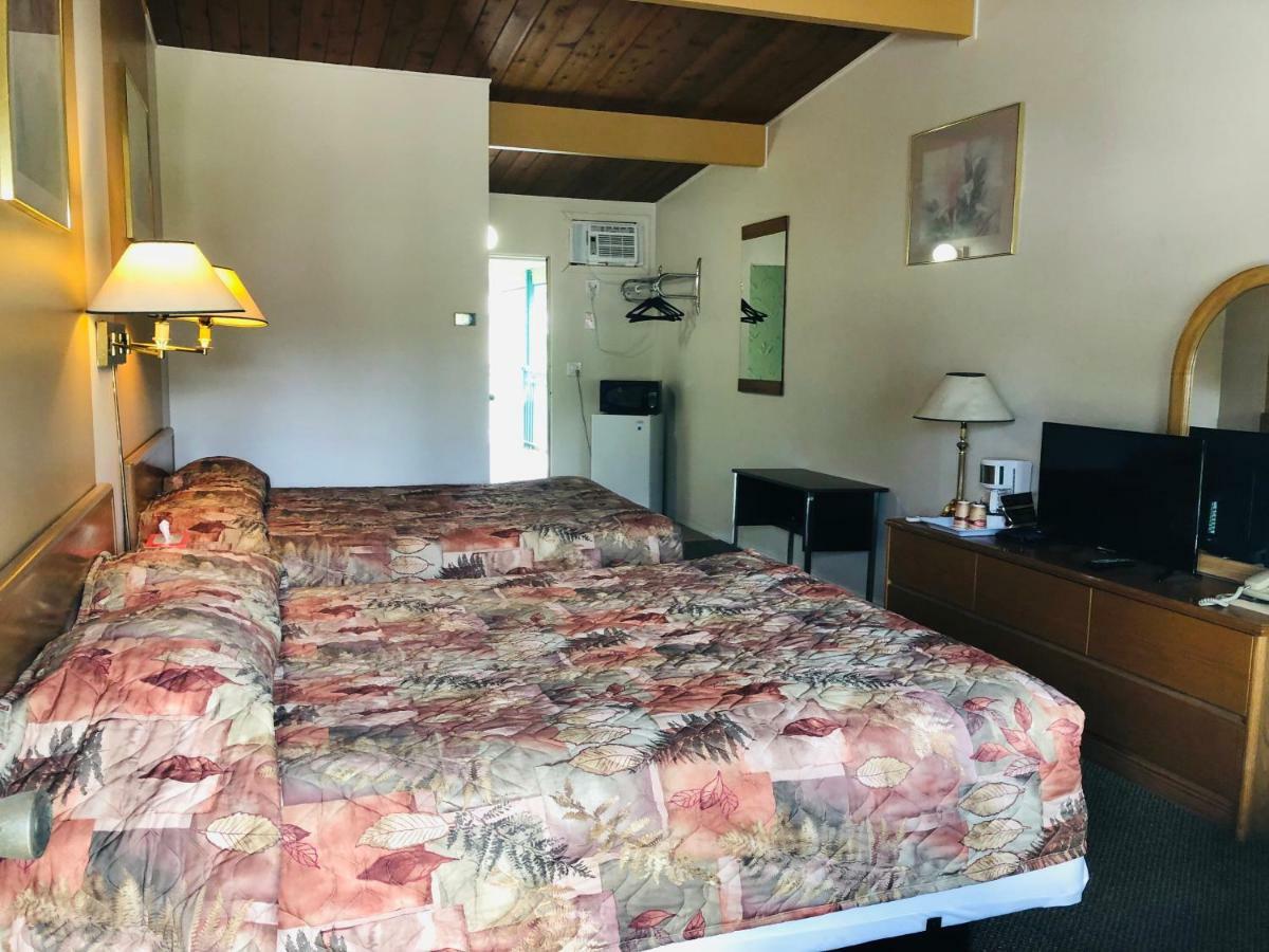 Polson Park Motel Вернон Екстер'єр фото